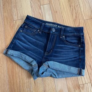 American Eagle - High Rise Shortie